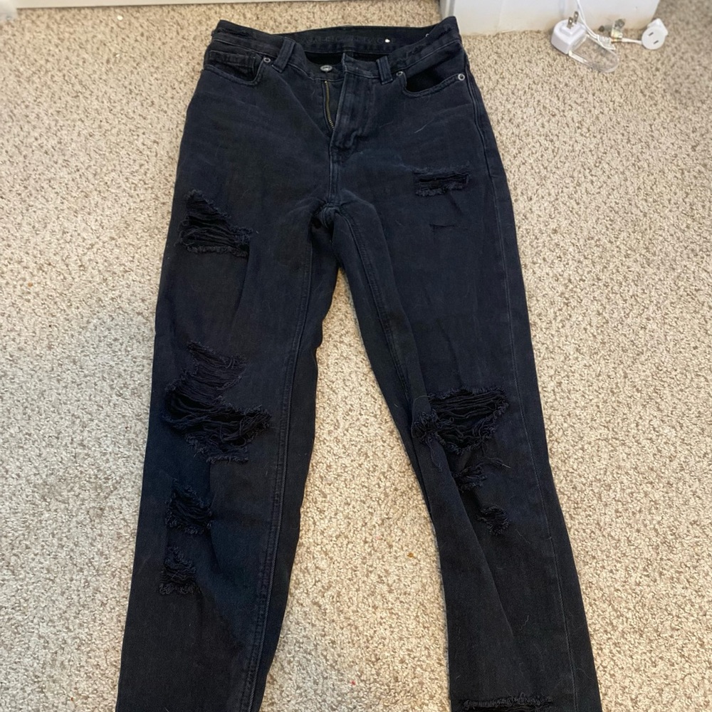American Eagle black ripped jeans!
